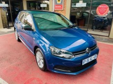 2022 VOLKSWAGEN POLO VIVO 1.4 TRENDLINE (5DR) Well looked after beautiful blue VW Polo Vivo.